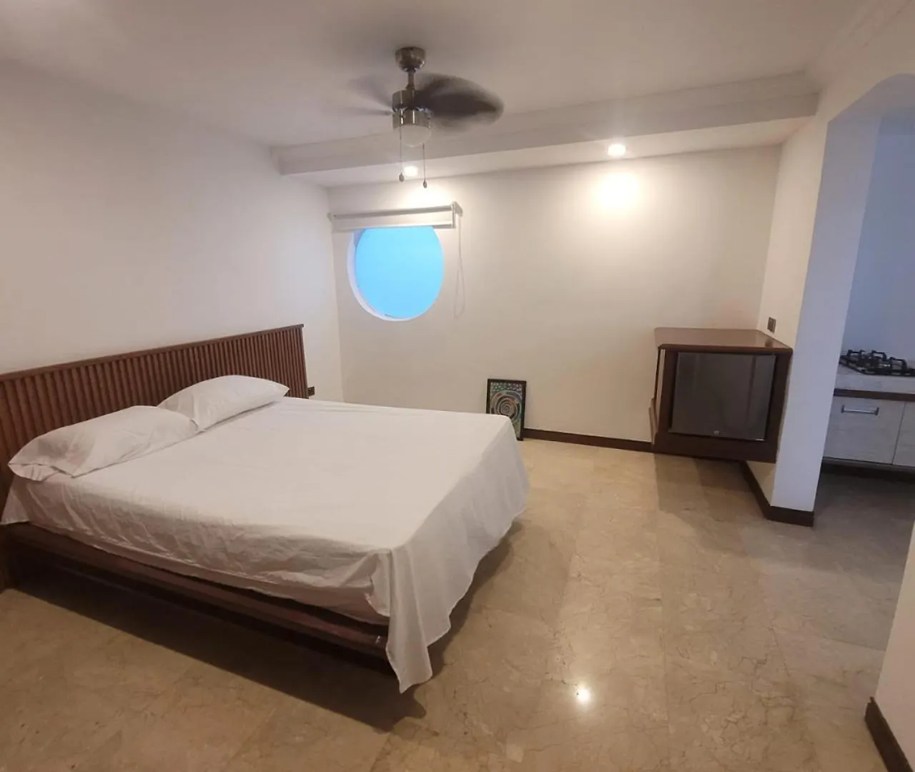 קאלי Apartahotel Cristales מלון דירות